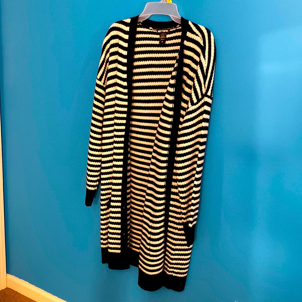 Long black-and-white striped cardigan with pockets